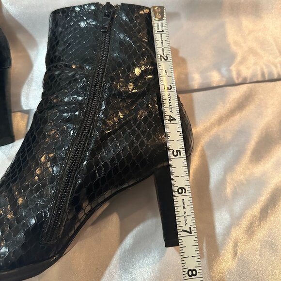 Vintage Y2K Calvin Klein Black Snakeskin Ankle Boots, Size 7M - Picture 16 of 16